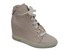 bezowe-skorzane-sneakersy-na-koturnie-carinii-b9505-r-38
