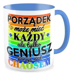 kubek-zabawny-prezent-geniusz-panuje-nad-chaosem