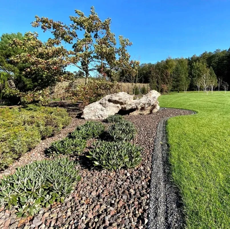 prawdziwa-lawa-wulkaniczna-do-ogrodu-20-60mm-15kg-zwir-grys-gardenstones