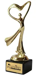 statuetka-zlote-serce-slub-podziekowania-dla-kochanych-rodzicow-poz09