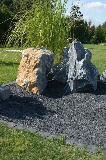 grys-bazaltowy-bazalt-8-16-mm-kamien-ogrod-big-bag-1200kg-12t-marka-garden-stones