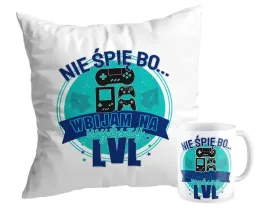 zestaw-poduszka-kubek-gamer-gracz-wyzszy-level