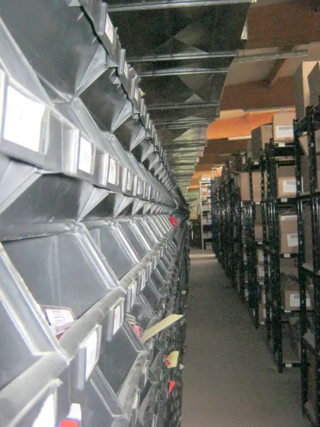 pojemnik-magazynowy-modulbox-2-1-dlugosc-najdluzszego-produktu-230-mm