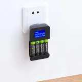 ladowarka-amazon-basic-v-6680-eu-4-aa-aaa-stan-powystawowy-kolor-czarny