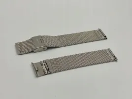 pasek-bransoleta-zegarka-smartwatcha-20mm-uniwersalna-srebrna-stalowa-mesh