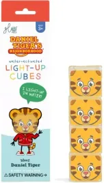 glo-pals-kostki-sensoryczne-swiecace-w-wodzie-daniel-tygrysek