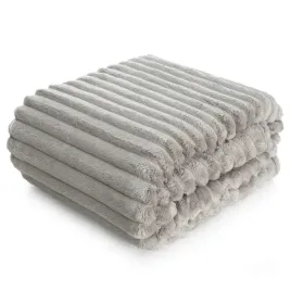 gruby-koc-soft-bezowy-70x160-pasy-3d-prazki-cieply-miekki-pled-fotelowka