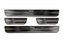 nakladki-ochronne-na-progi-listwy-progowe-do-toyota-corolla-cross-i-2022-