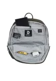 maly-plecak-discovery-downtown-940-khaki-wzor-dominujacy-logo