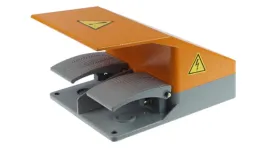 przelacznik-nozny-podwojny-w-obudowie-15a-nacisk-28kg-p2-o