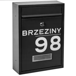 skrzynka-pocztowa-na-listy-czarna-wzor-zloty-napis-skrzynka-z-napisem