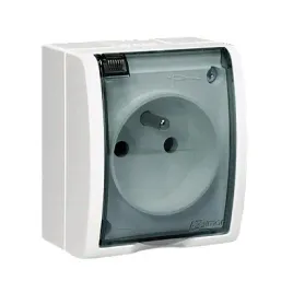 gniazdo-zewnetrzne-biale-z-klapka-kontakt-hermetyczny-natynkowy-simon-ip54
