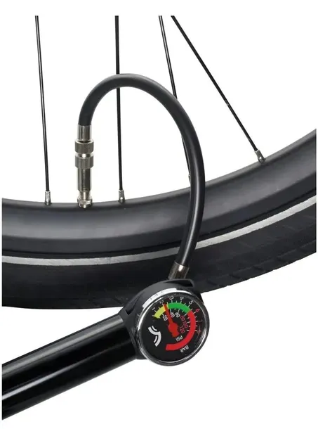 crivit-mini-pompka-z-manometrem-rodzaj-reczna