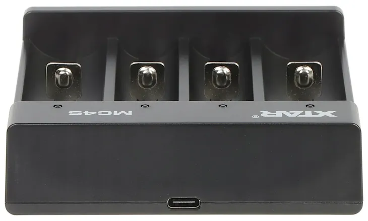 ladowarka-do-akumulatorow-18650-xtar-mc4s-aa-aaa-waga-z-opakowaniem-2-kg