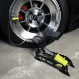 pompka-nozna-jednotlokowa-z-analogowym-cisnieniomierzem-max-11-bar-160-p-stan-nowy-marka-quick-brake