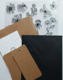 zestaw-startowy-do-kaligrafii-koperty-papier-stemple-pisaki-tusz
