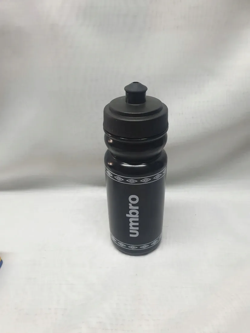 bidon-umbro-625ml-licencjonowany