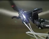 lampa-przod-meteor-vortex-pro-1300lm-strumien-swietlny-1300-lm