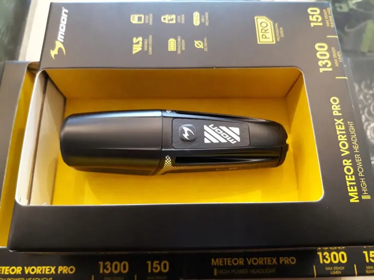lampa-przod-meteor-vortex-pro-1300lm-model-meteor-vortex-pro