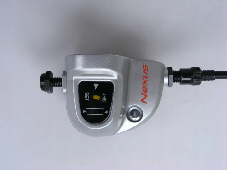 manetka-nexus-3-biegi-z-linka-kolor-dominujacy-czarny