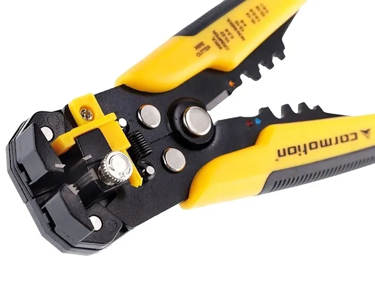 sciagacz-izolacji-carmotion-marka-carmotion