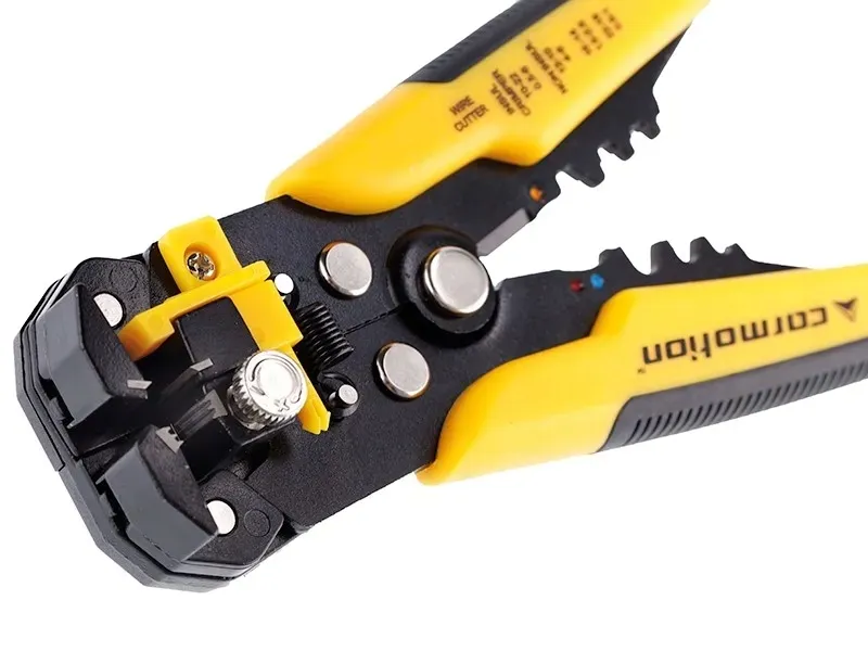 sciagacz-izolacji-carmotion