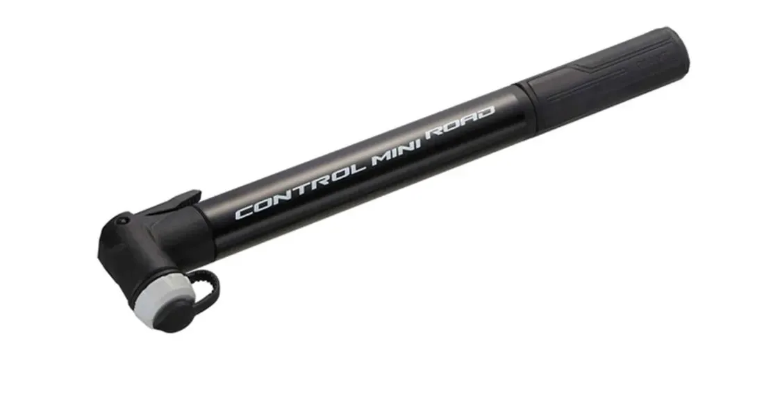 pompka-giant-control-mini-road-czarna