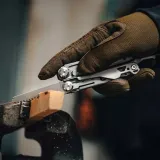 multitool-badger-outdoor-solid-16-in-1-narzedzia-hak-wielofunkcyjny-kombinerki-miarka-nozyczki-ostrze-otwieracz-do-kapsli-otwieracz-do-puszek-pilnik-pila-przecinak-szczypce-szpikulec-szydlo-sciagacz-do-izolacji-srubokret-krzyzakowy-srubokret-plaski