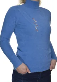 damski-sweter-alpaka-touch-polgolf-ozdobne-guziki-xs-s-niebieski-ty9127