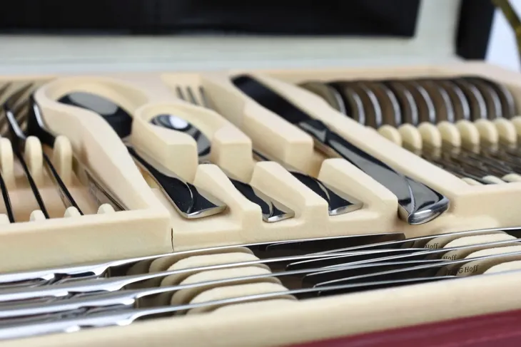 kinghoff-sztucce-72ele-polysk-kh-3515-stan-nowy-zawartosc-zestawu-lopatka-do-ciasta-lyzeczka-lyzka-lyzka-do-sosu-lyzka-wazowa-noz-widelczyk-widelec