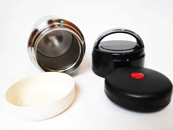 kinghoff-termos-065l-kh-4374-stan-nowy-informacje-dodatkowe-mozliwosc-mycia-w-zmywarce