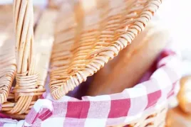 kosz-na-piknik-koszyk-piknikowy-wiklinowy-duzy-mocny-czerwony-z-raczka