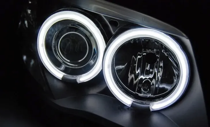 lampy-przednie-reflektory-bmw-1-e81-e82-e87-e88-04-strona-zabudowy-lewe-prawe