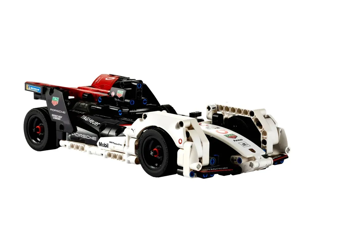 lego-42137-technic-formula-e-porsche-99x-electric