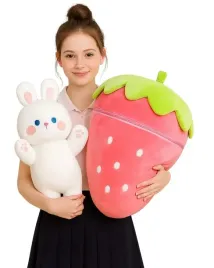 maskotka-marzen-truskawkowy-krolik-2w1-zabawka-i-poduszka-60cm
