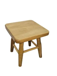 taboret-drewniany-kwadratowy-bukowy-31-cm-kolor-dab-producent-maxi-drew
