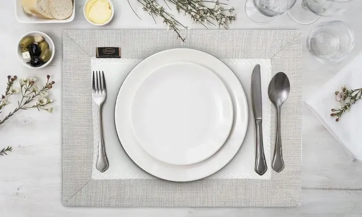 obrus-emma-30-x-40-cm-bialy-szerokosc-produktu-30-cm