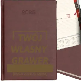 kalendarz-dzienny-a5-terminarz-2026-ksiazkowy-notes-z-grawerem-logo-bordowy