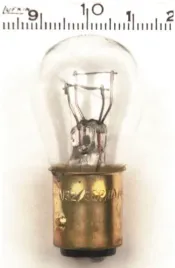 zarowka-kierunkowskazu-dwuwloknowa-przezroczysta-oem-1157-12v-32-3cp-harley