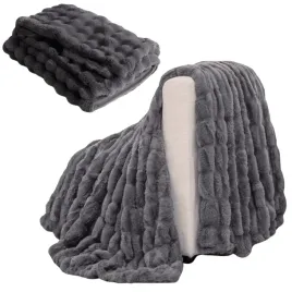 puszysty-i-pluszowy-koc-na-lozko-cozyglam-miekki-narzuta-na-lozko-szary