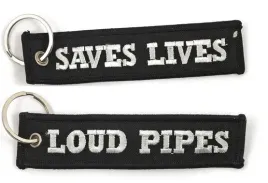 brelok-zawieszka-do-kluczy-loud-pipes-saves-lives-na-prezent