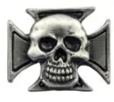 przypinka-pin-czaszka-krzyz-maltanski-z-czaszka-motocyklisty-prezent-harley