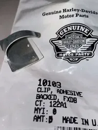 klips-samoprzylepny-do-montazu-konsoli-02-24-harley-davidson-road-king-oem
