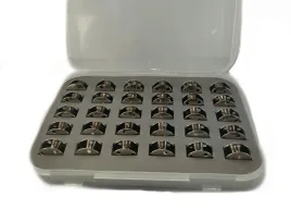 metalowe-szpulki-do-maszyn-lucznik-singer-30-szt-soczewkowe-pudelko