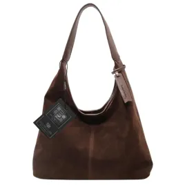 torebka-damska-zamszowa-badandbags-na-ramie-torba-pojemna-brazowa-elegancka