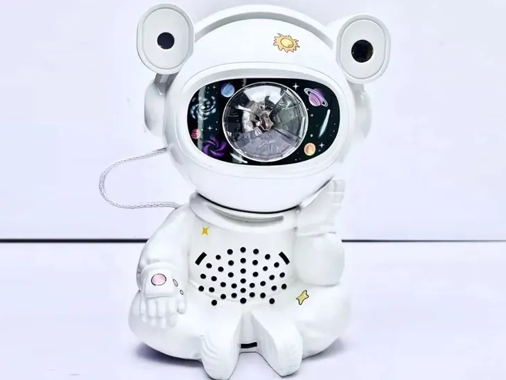 projektor-astronauta-siedzacy-18309-stan-nowy-marka-verk-group