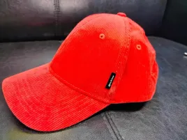 czapka-z-daszkiem-bejsbolowka-dickies-czerwona-sztruksowa