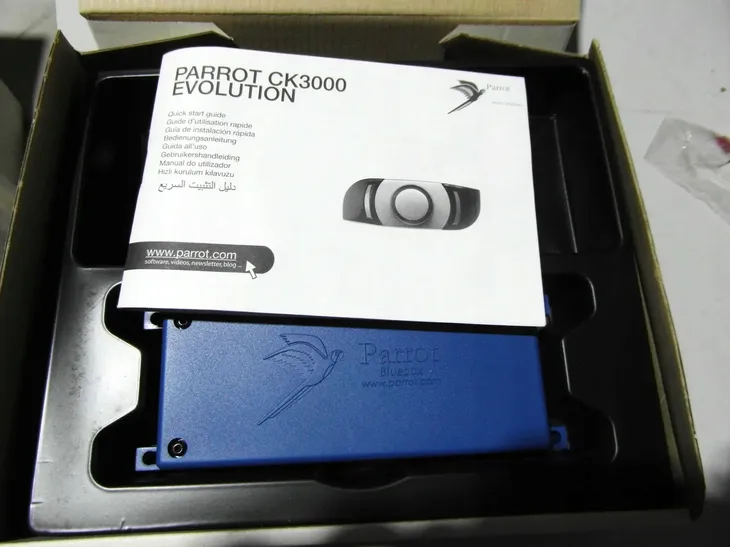 zestaw-glosnomowiacy-parrot-ck3000-evolution-funkcje-automatyczne-wylaczanie-sie