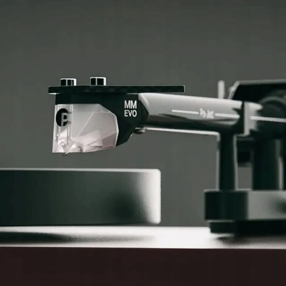 gramofon-pro-ject-debut-carbon-evo-2-czerwony