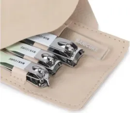 zestaw-4-akcesoriow-kosmetycznych-do-manicure-pedicure-cazki-pilnik-bezowy